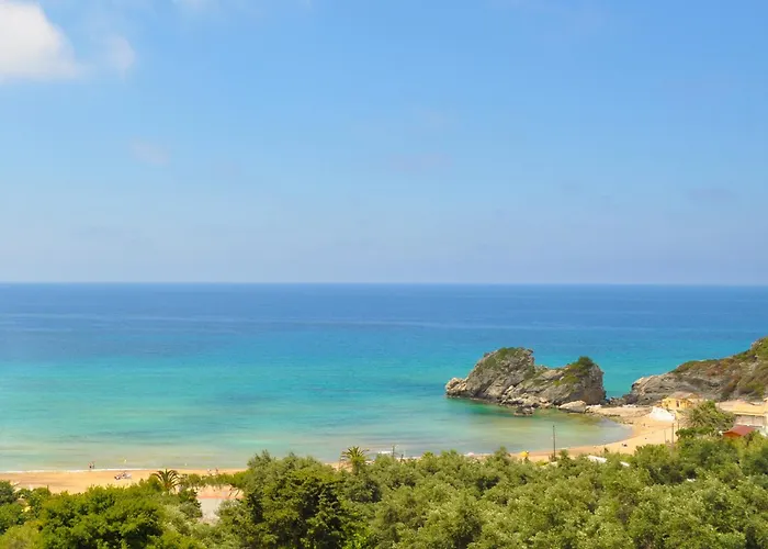 Large Apartment By The Pool - Pelekas Beach, Corfu