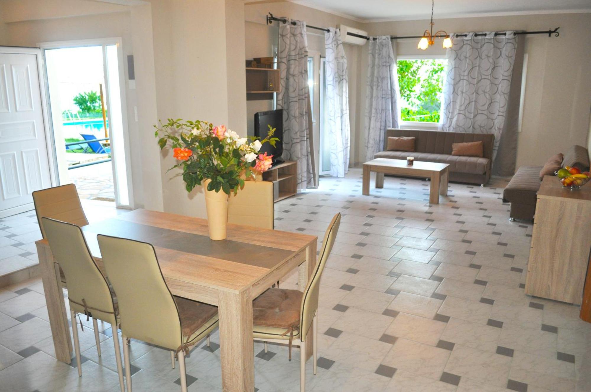 Apartment Large By The Pool - Beach, Corfu