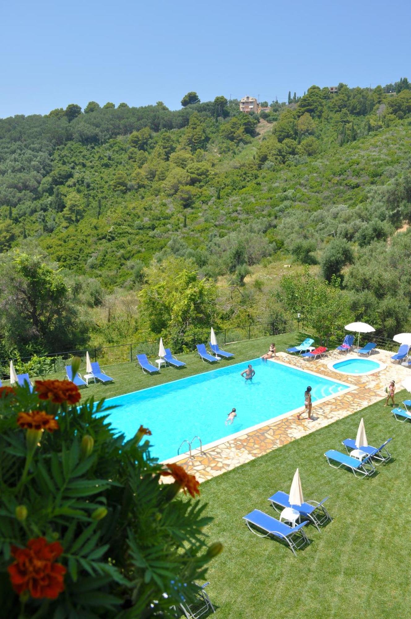Apartment Large By The Pool - Beach, Corfu *