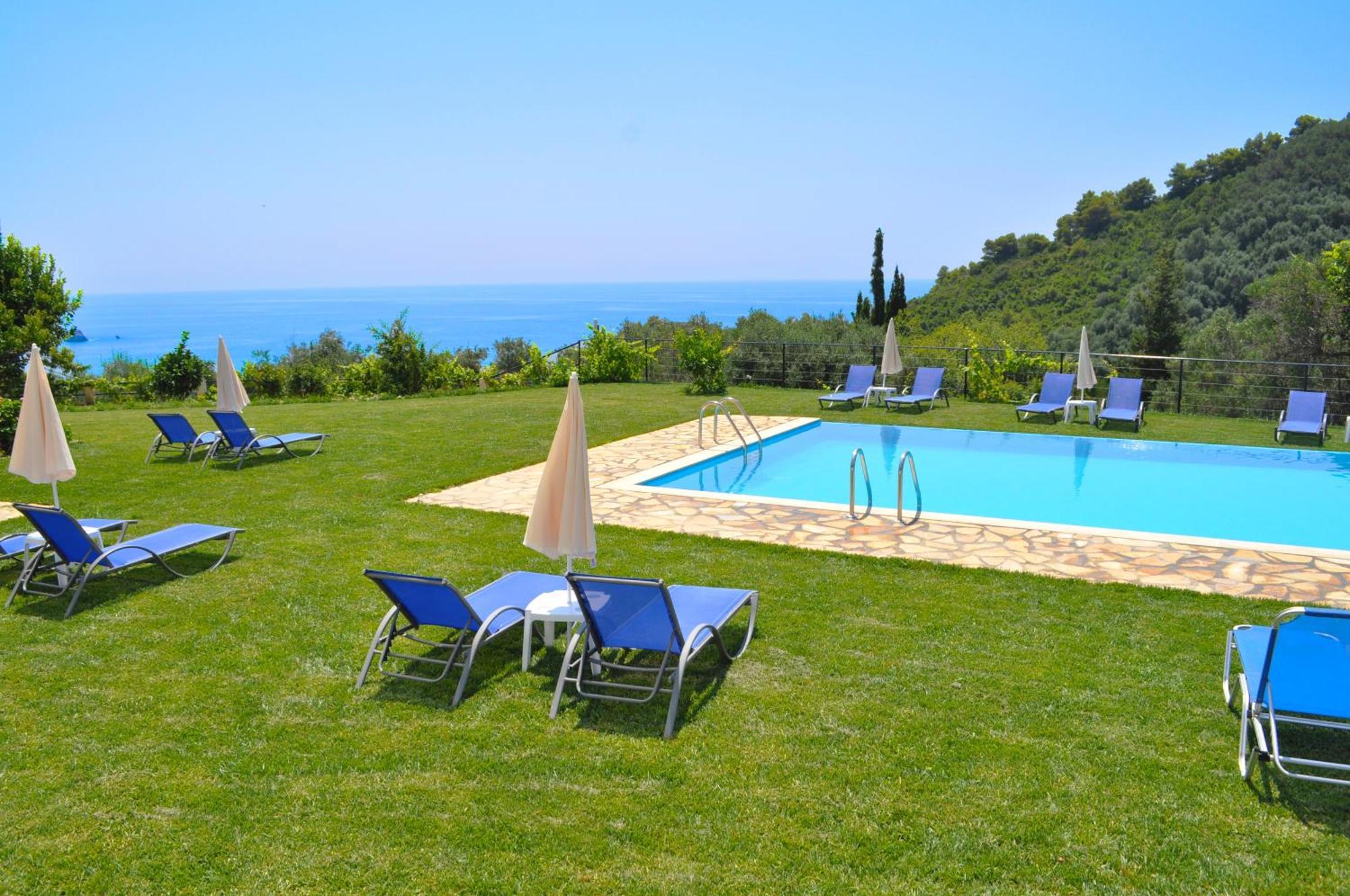 Apartment Large By The Pool - Beach, Corfu
